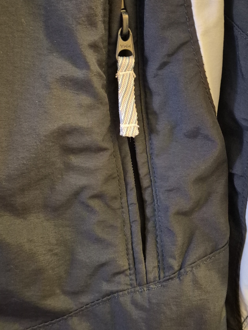 Columbia Navy and Light Blue Outdoor Jacket - Picture 7 of 13